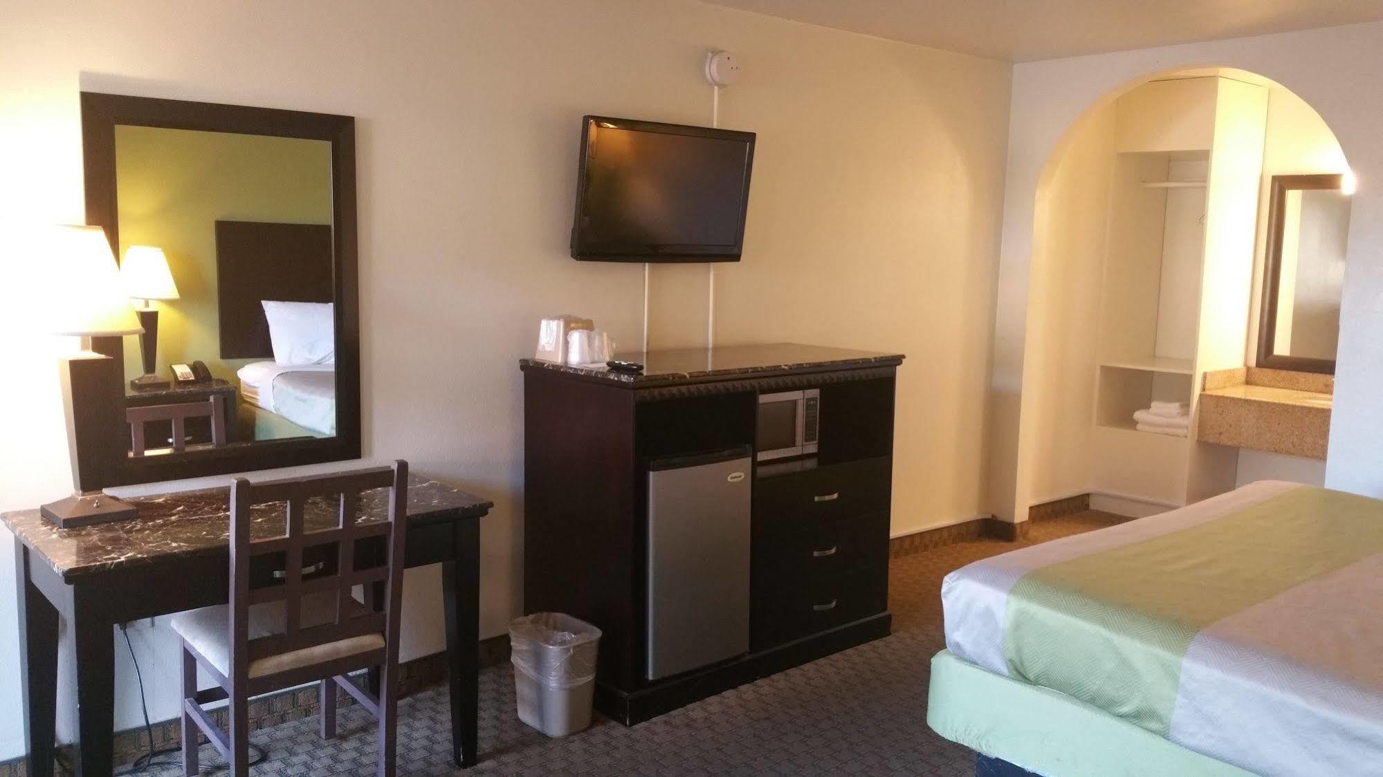 Oyo Hotel Lafayette La I-10 & University Ngoại thất bức ảnh
