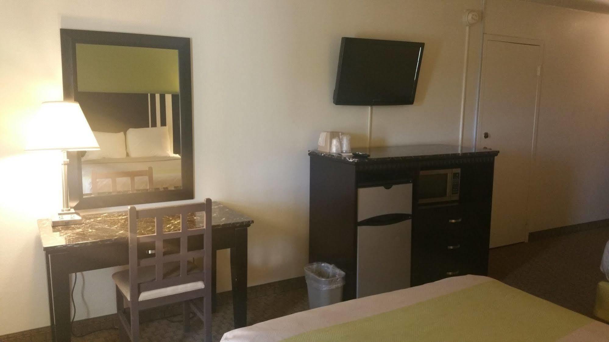 Oyo Hotel Lafayette La I-10 & University Ngoại thất bức ảnh