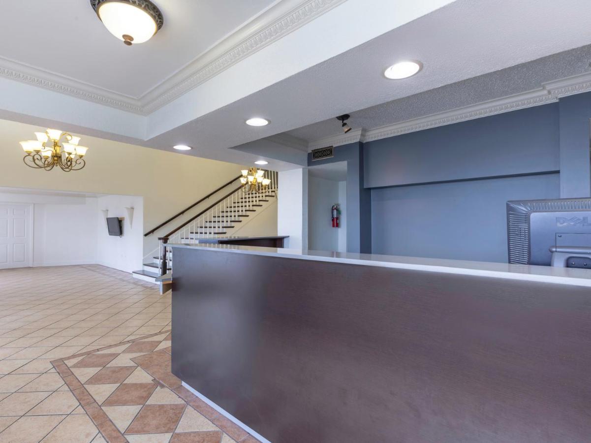 Oyo Hotel Lafayette La I-10 & University Ngoại thất bức ảnh