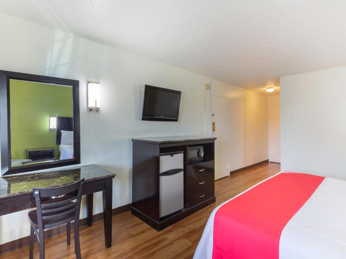 Oyo Hotel Lafayette La I-10 & University Ngoại thất bức ảnh