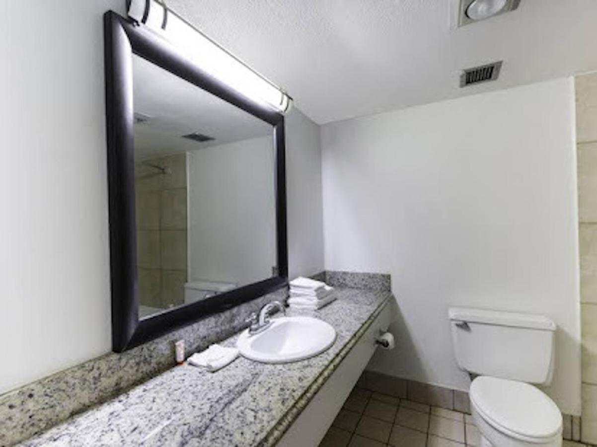 Oyo Hotel Lafayette La I-10 & University Ngoại thất bức ảnh